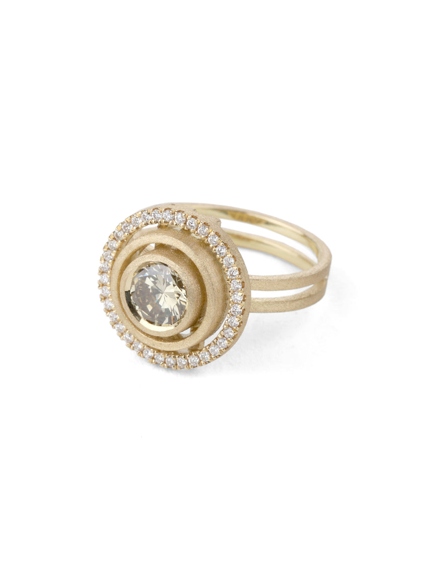 Golden Diamond Mighty Stepped Solar Ring