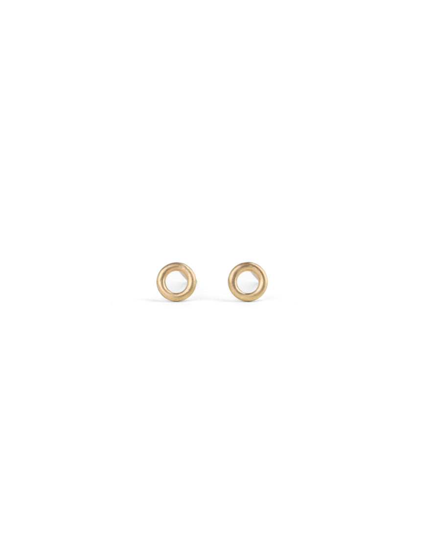 Outline circle earstuds, satin 18ct yellow gold.